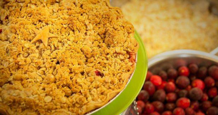 Apple Cranberry Crumble Pie
